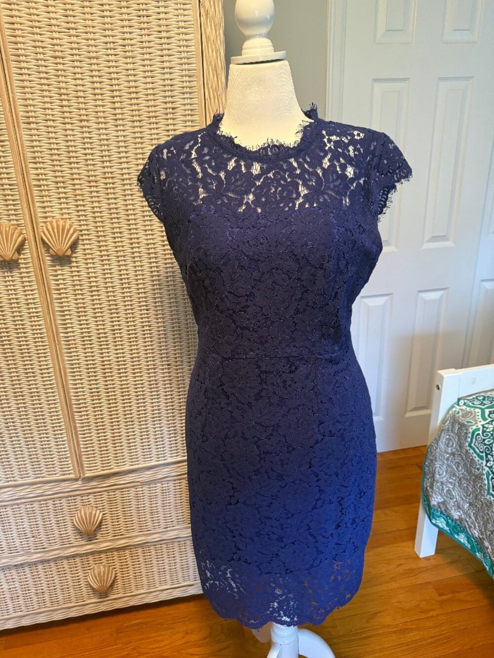 Merokeety Lace Sheath Dress
